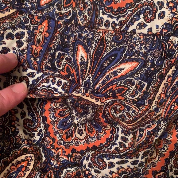 J Crew shorts beautiful colors and fit size 2 stretch 3” - Picture 5 of 7